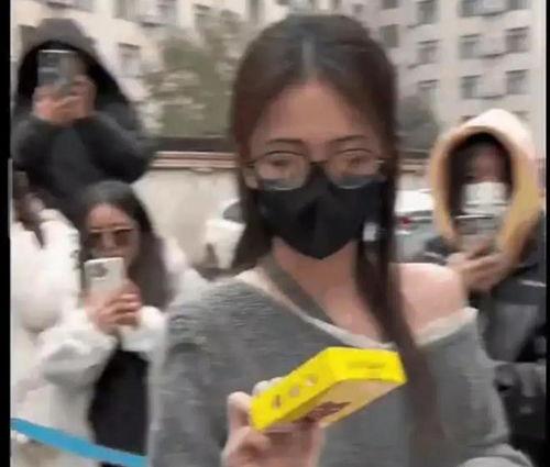 吃大瓜娱乐八卦图片搞笑,揭秘娱乐圈那些搞笑瞬间 第2张 吃大瓜娱乐八卦图片搞笑,揭秘娱乐圈那些搞笑瞬间 第2张